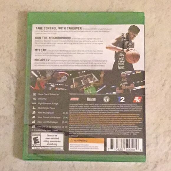 Xbox One NBA 2K19 BASKETBALL GAME NIB - Picture 2 of 2
